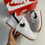 Tênis Nike AIR Force - Branco e Preto FJ4146-104