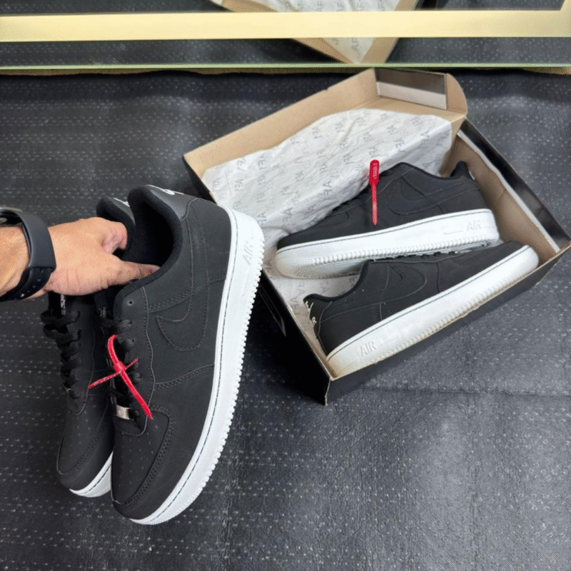 Tênis Nike AIR Force - Branco e Preto FJ4146-104 - Imagem 13